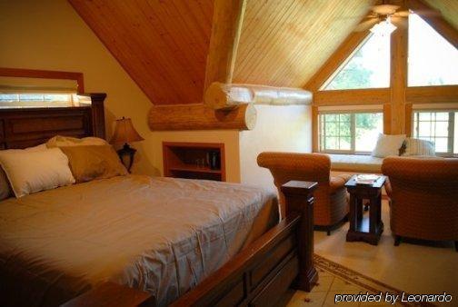 Glacier Mountain Lodge Columbia Falls Room photo