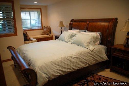 Glacier Mountain Lodge Columbia Falls Room photo